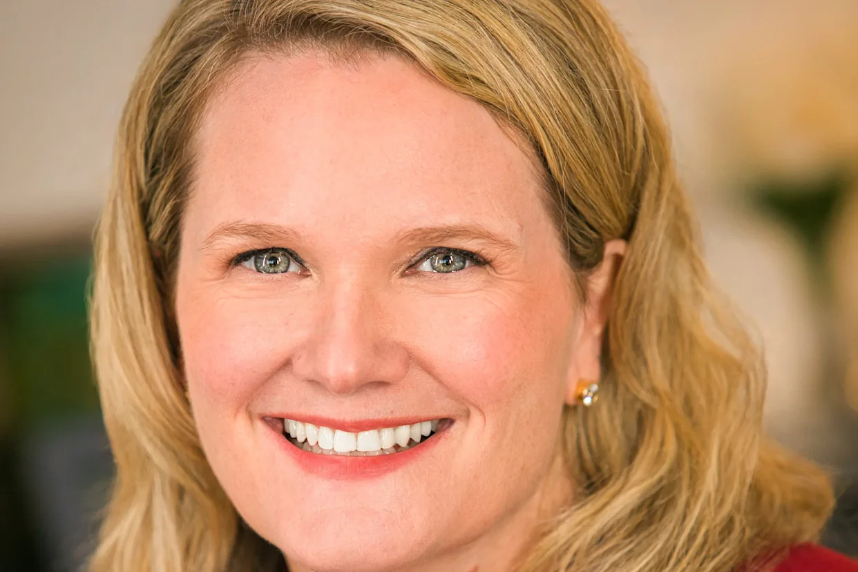 Lauren Iungerich Poser Netflix