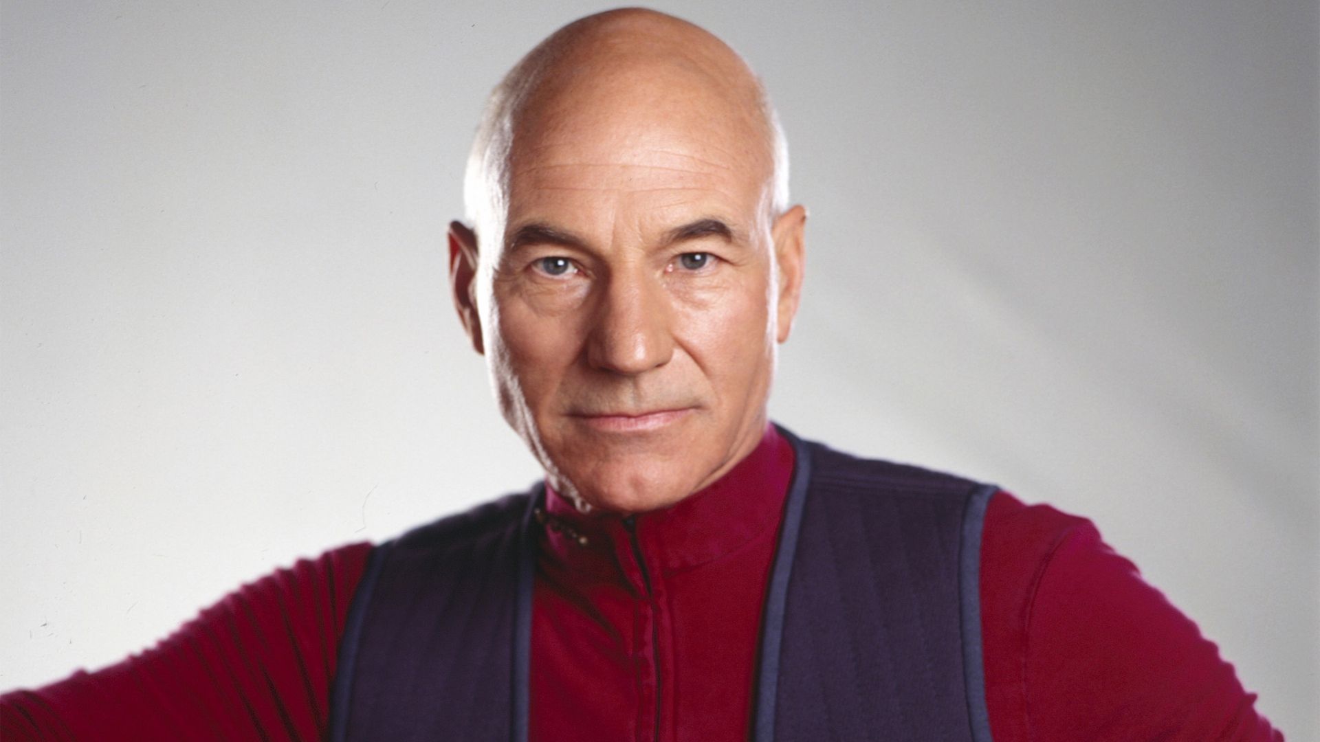 Sir Patrick Stewart como el Capitán Jean-Luc Picard en Star Trek
