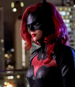 Criadora de ‘Batwoman’ revela que personagem principal não será substituida