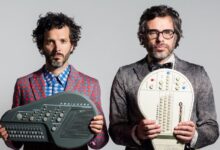 Flight of the Conchords se reúne após 8 anos em festival da Netflix Flight of the Conchords se reúne após 8 anos em festival da Netflix