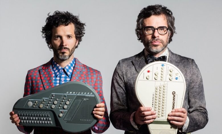 Flight of the Conchords se reúne após 8 anos em festival da Netflix Flight of the Conchords se reúne após 8 anos em festival da Netflix