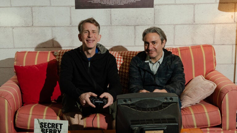 Secret Mall Apartment: Documentário sobre artistas que viveram em shopping chega ao Netflix Secret Mall Apartment: Documentário sobre artistas que viveram em shopping chega ao Netflix